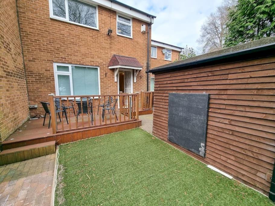 Stunning Family Home Close To The City Centre Manchester Exterior photo